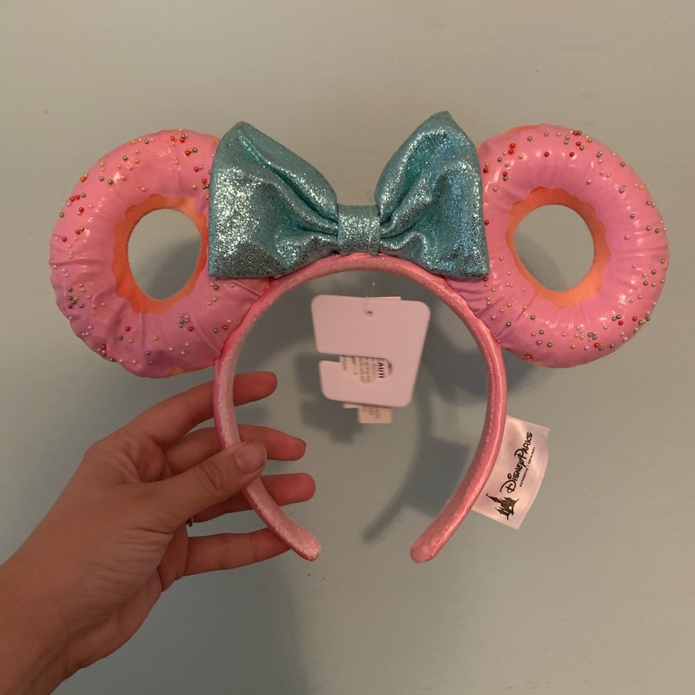 NWT Donut Minnie Ears